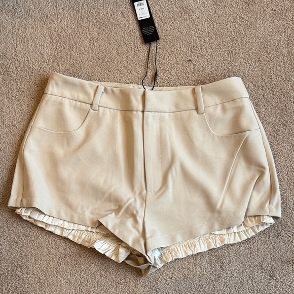 High Waist Cream Ruffle Shorts - Picture 3 of 8